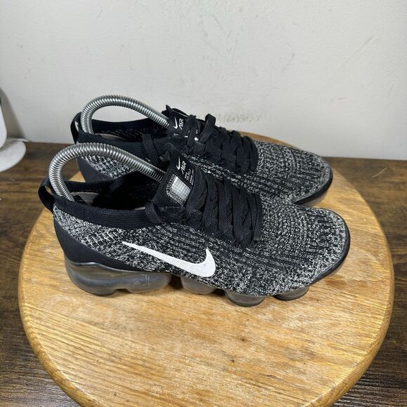 Nike Air Vapormax Flyknit 3 Oreo‎ Grey Black AJ6910-001 Shoes Women's Size 8 - Picture 1 of 9